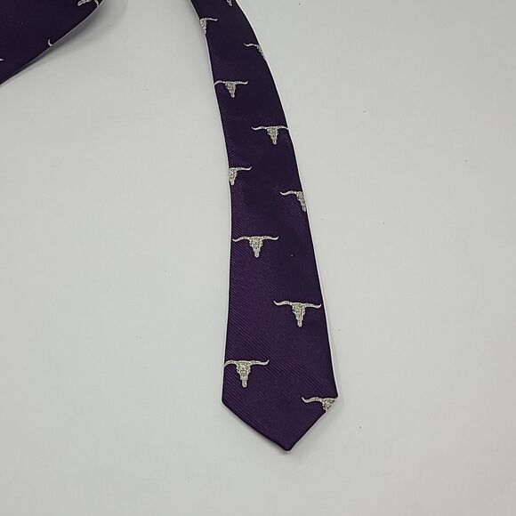 Psycho Bunny Purple Silk Tie Longhorn Steer Skull Print Vintage 100% Silk - Picture 4 of 6